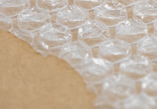 papel de embalaje burbujas